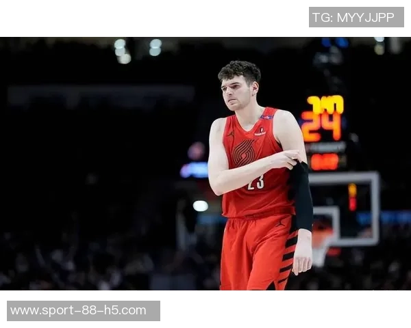 克林根上赛季表现抢眼连续18场盖帽近期状态下滑仅有1次封盖显得有些软弱